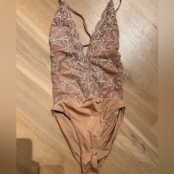 Planet blue swimsuit, very low, open back, beautiful. Never worn, clean. - Picture 4 of 6